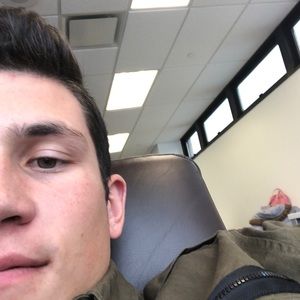 Meet your Posher, Max